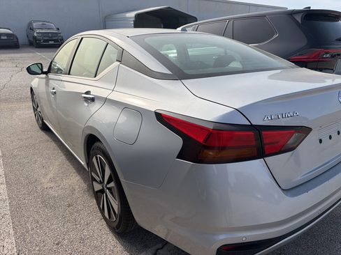 Used 2022 Nissan Altima 2.5 SV image 8