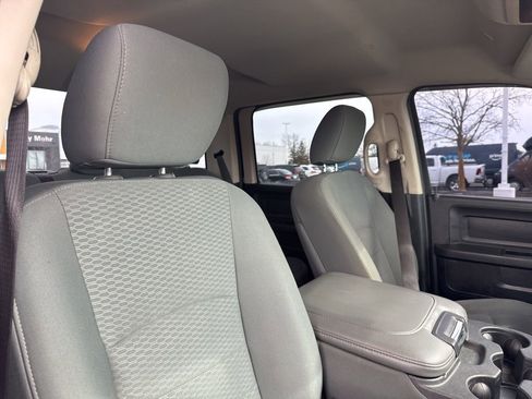 Used 2017 RAM 1500 Express image 26