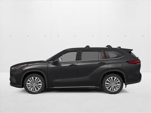 New 2026 Toyota Highlander Platinum image 3