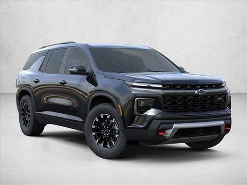 Used 2026 Chevrolet Traverse Z71 image 7