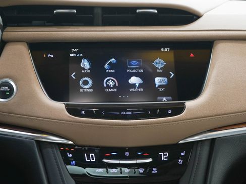 Used 2018 Cadillac XT5 Platinum AWD/4WD image 19