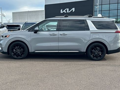 Used 2023 Kia Carnival SX Prestige FWD image 7