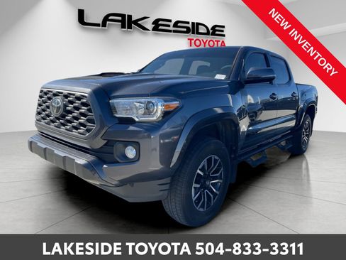 Used 2021 Toyota Tacoma TRD Sport w/ TRD Premium Sport Package image 3