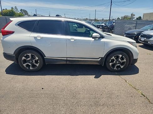 Used 2018 Honda CR-V Touring image 17
