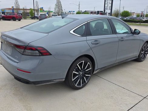 Used 2025 Honda Accord Touring image 5
