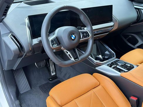 Used 2025 BMW X3 xDrive30i w/ Premium Package AWD/4WD image 4