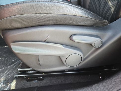 Used 2026 Jeep Compass Latitude image 25