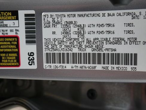 Used 2020 Toyota Tacoma SR AWD/4WD image 27