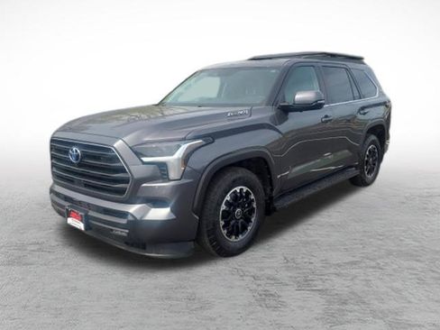 Used 2024 Toyota Sequoia SR5 w/ TRD Off-Road Package AWD/4WD image 35
