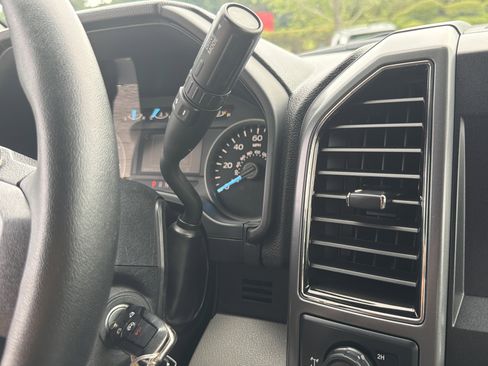Used 2019 Ford F150 XLT w/ Equipment Group 302A Luxury AWD/4WD image 10