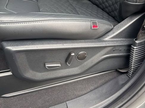 Used 2025 Ford F150 Lariat w/ Equipment Group 502A High image 30