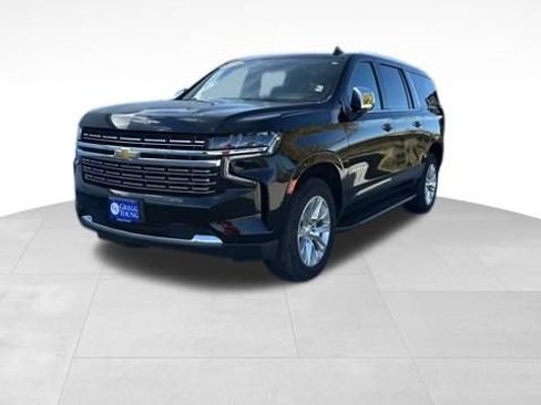 Used 2024 Chevrolet Suburban Premier image 3