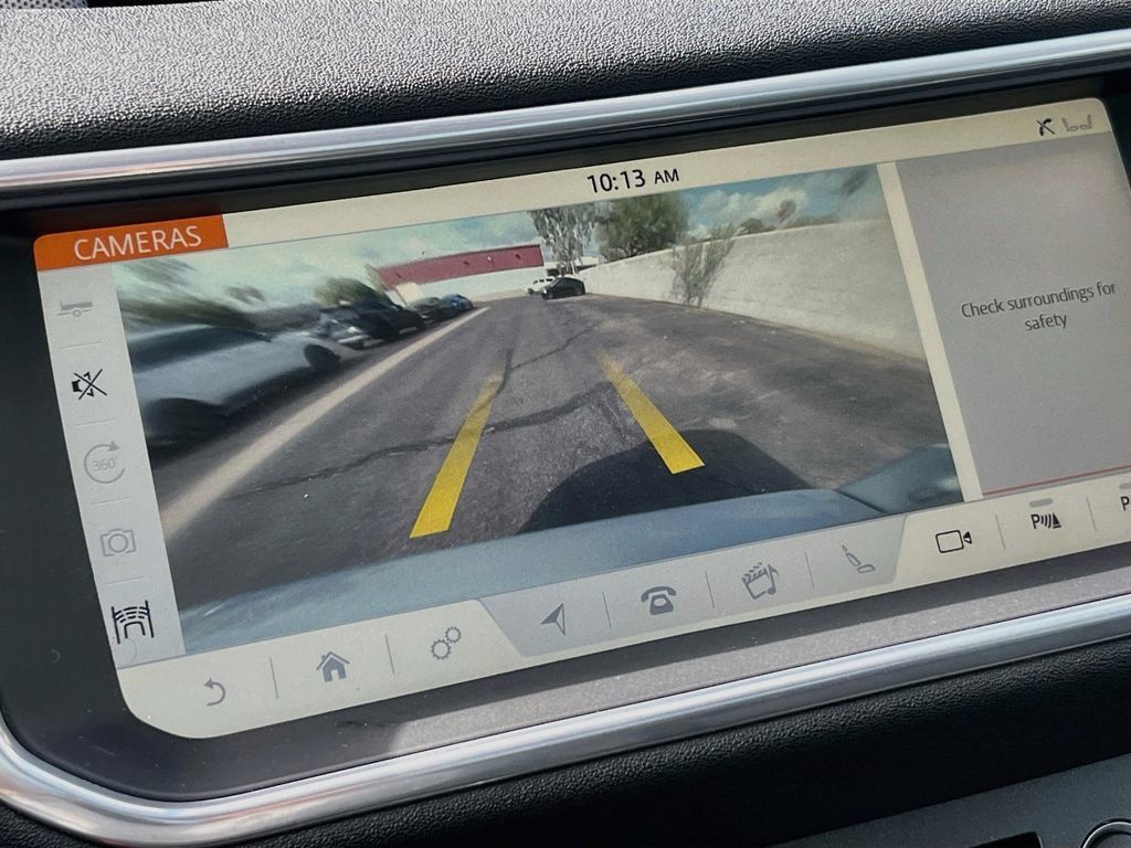 Used 2019 Land Rover Range Rover Evoque HSE AWD/4WD image 14