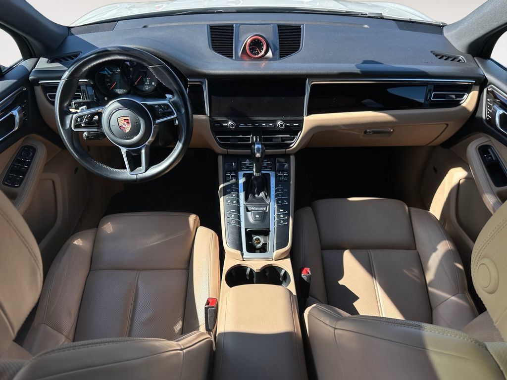 Used 2020 Porsche Macan AWD/4WD image 6