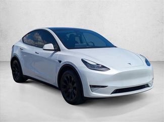 Used 2022 Tesla Model Y Long Range AWD/4WD video 3