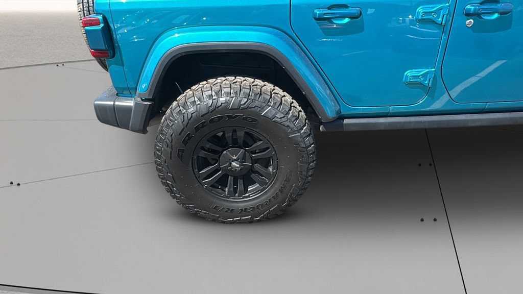 Used 2020 Jeep Wrangler Unlimited Sahara AWD/4WD image 35