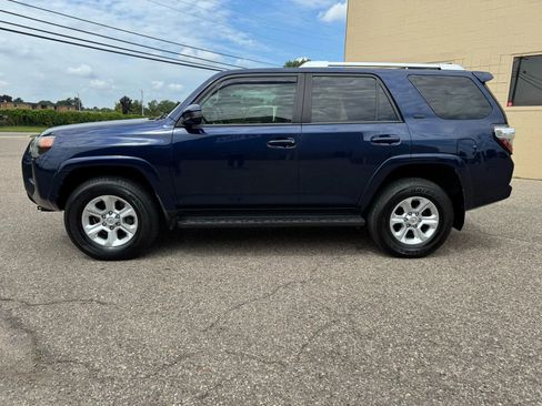 Used 2018 Toyota 4Runner SR5 image 5