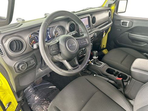 Used 2023 Jeep Wrangler Unlimited Sport AWD/4WD image 9