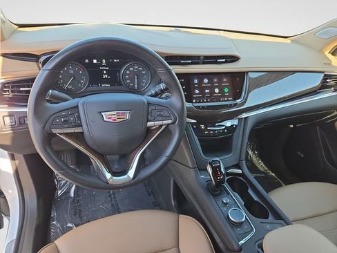 Used 2024 Cadillac XT6 Premium Luxury w/ Platinum Package AWD/4WD image 18