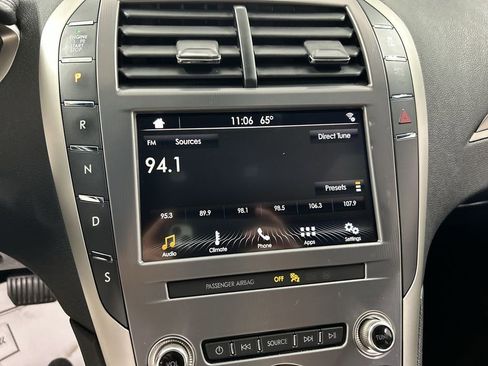 Used 2019 Lincoln MKZ Premiere AWD/4WD image 14