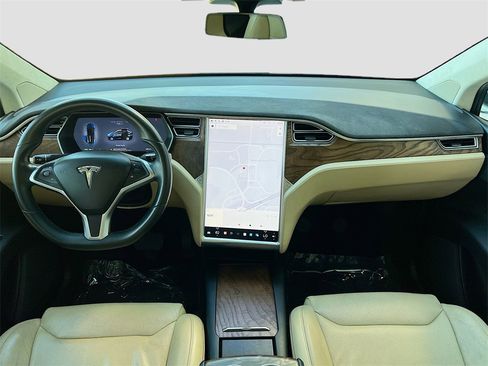 Used 2016 Tesla Model X 75D image 21