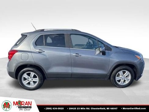 Used 2020 Chevrolet Trax LT FWD image 7