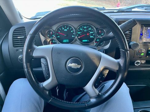 Used 2008 Chevrolet Silverado 2500 LT w/ 2LT Convenience Package image 19