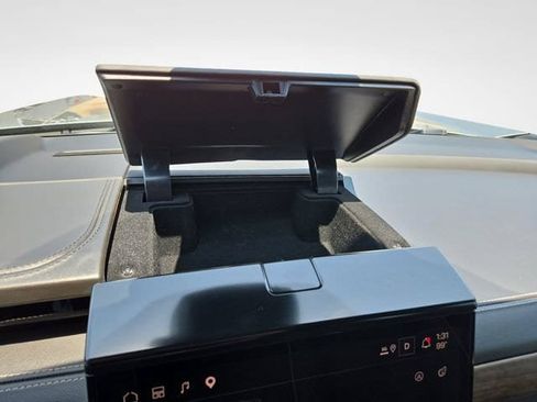 Used 2025 GMC Yukon Denali Ultimate w/ LPO, Floor Liner Package AWD/4WD image 34