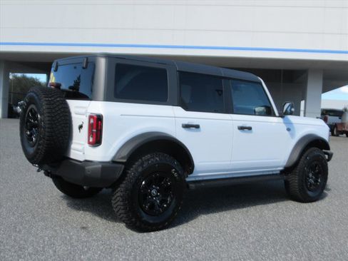 Used 2024 Ford Bronco Wildtrak image 6