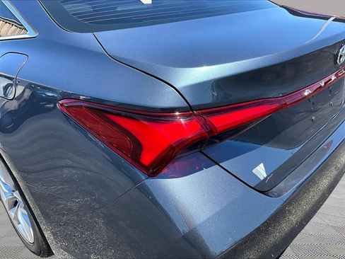 Used 2021 Toyota Avalon XLE w/ Moonroof Package FWD image 23