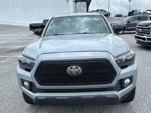 Used 2019 Toyota Tacoma SR5 RWD image 3