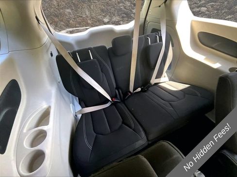 Used 2023 Chrysler Voyager LX FWD image 25
