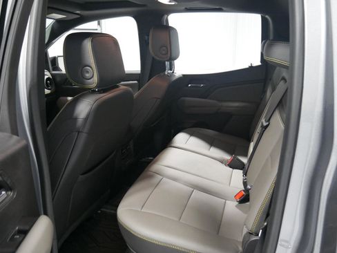 Used 2023 Chevrolet Colorado ZR2 w/ ZR2 Convenience Package III image 12