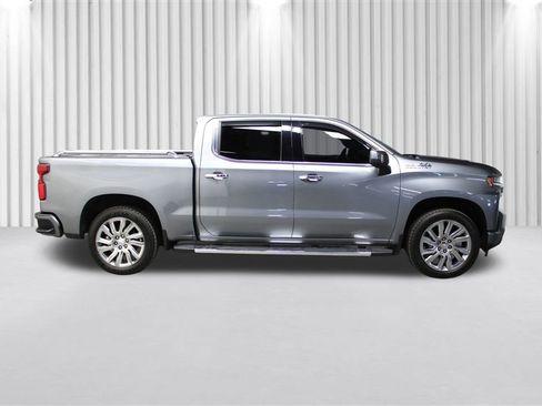 Used 2019 Chevrolet Silverado 1500 High Country w/ High Country Premium Package image 2