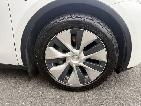 Used 2021 Tesla Model Y Long Range AWD/4WD image 15