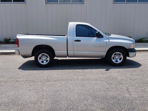 Used 2004 Dodge Ram 1500 Truck ST w/ ST Value Group RWD image 2