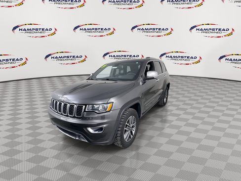 Used 2019 Jeep Grand Cherokee Limited w/ Trailer Tow Group IV AWD/4WD image 4