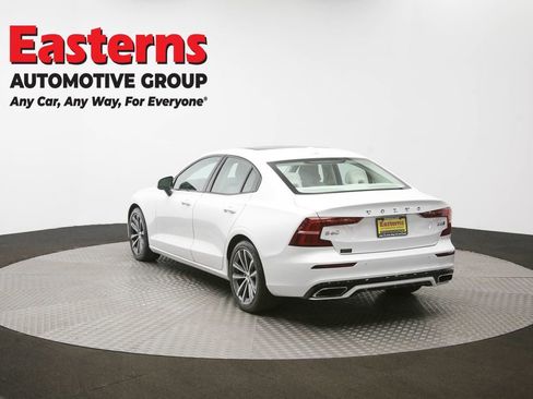 Used 2022 Volvo S60 B5 Momentum image 65