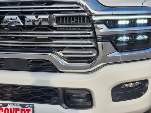 Used 2025 RAM 2500 Laramie AWD/4WD image 8
