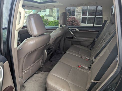 Used 2018 Lexus GX 460 Premium w/ Premium Package AWD/4WD image 27