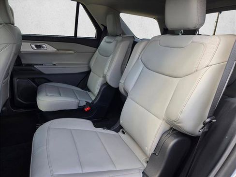 New 2026 Ford Explorer Active w/ Active Comfort Package RWD image 16