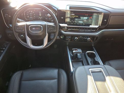 Used 2022 GMC Sierra 1500 SLT w/ SLT Premium Plus Package AWD/4WD image 11
