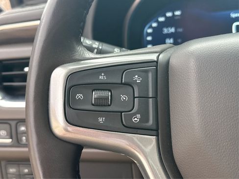 Used 2022 Chevrolet Tahoe LT w/ Luxury Package image 35