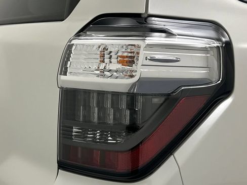 Certified 2021 Toyota 4Runner Limited AWD/4WD image 24