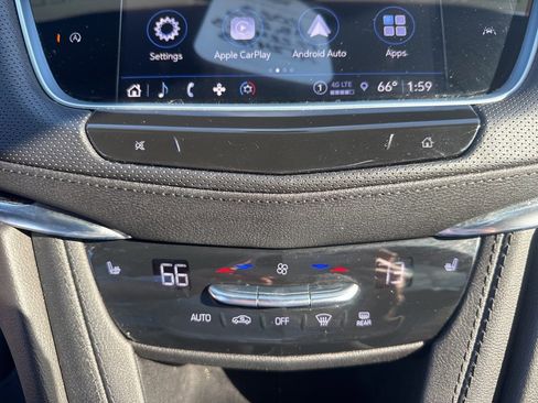 Used 2023 Cadillac XT6 Luxury image 29