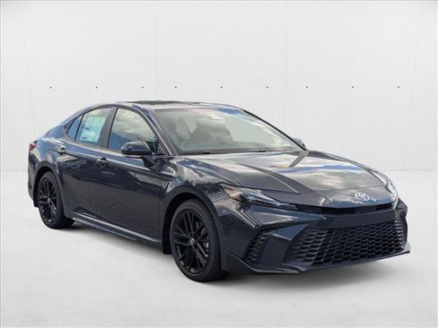 New 2025 Toyota Camry SE image 6