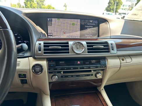 Used 2014 Lexus LS 460 L w/ Ultra Luxury Package AWD/4WD image 20