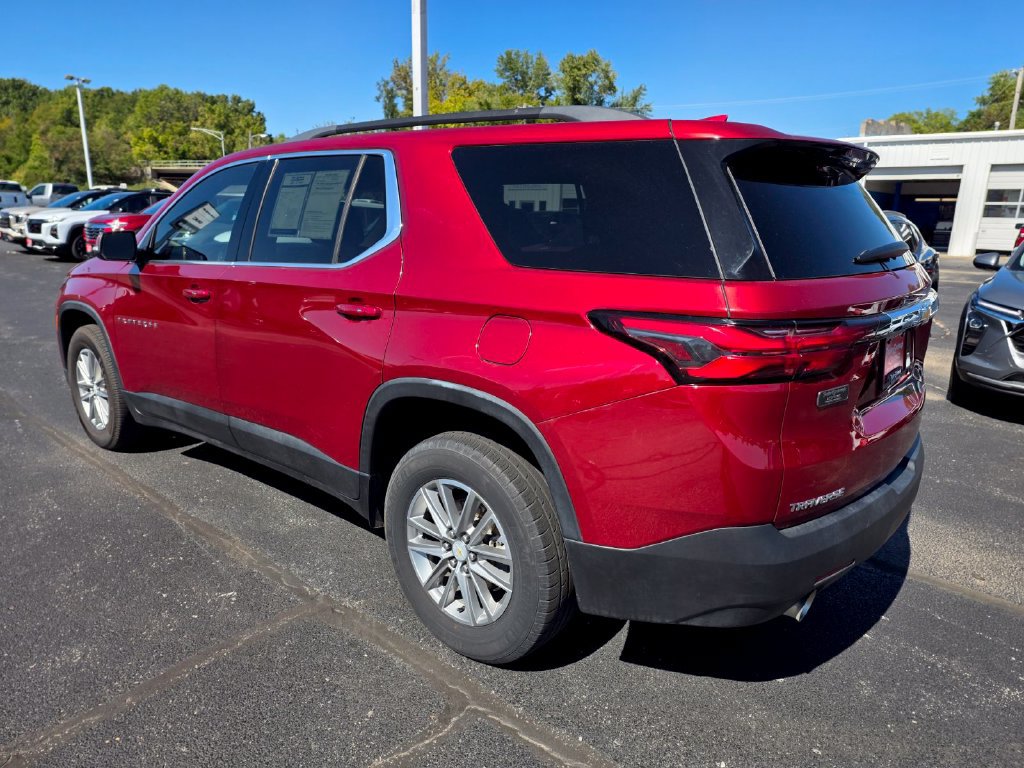 Used 2023 Chevrolet Traverse LT FWD image 6