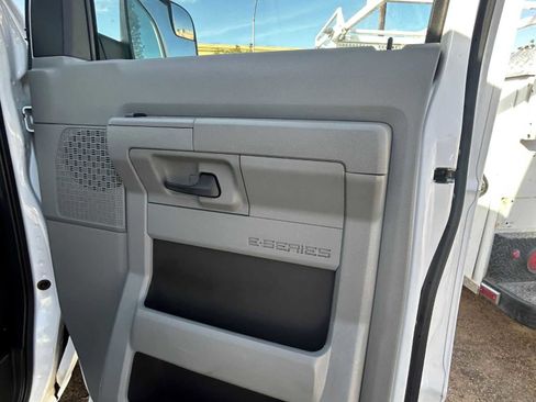 Used 2013 Ford E-150 and Econoline 150 w/ PWR Group image 34