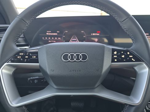 Certified 2025 Audi Q5 Premium w/ Convenience Package AWD/4WD image 24